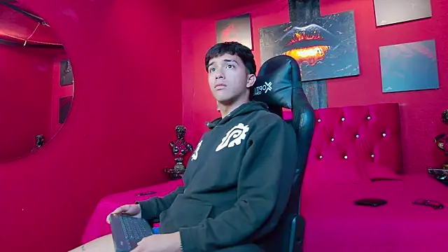 Stefano Calle online show from December 17, 2025, 7:31 pm