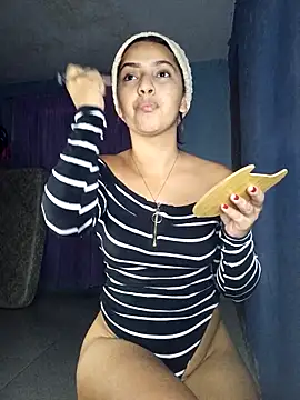 Snapshot of Dafne_linda chatting on December 2, 2025, 10:27 pm Dafne linda online show from December 2, 2025, 10:27 pm