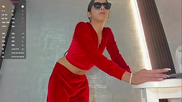 Alisson Steelersexy online show from May 25, 2026, 8:15 pm