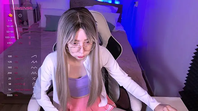 Snapshot of sofiisun chatting on November 28, 2025, 2:03 am sofiisun online show from November 28, 2025, 2:03 am