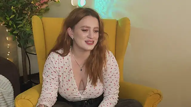 VallieLenters online show from October 15, 2025, 7:36 pm