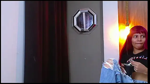 Snapshot of mia_skinny_2 chatting on October 15, 2025, 4:40 pm mia skinny 2 online show from October 15, 2025, 4:40 pm