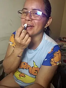 Miss  kendra  online show from November 28, 2025, 2:03 am