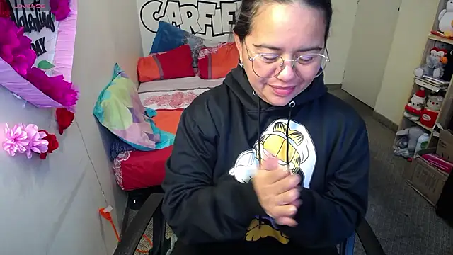 Snapshot of Miss__kendra_ chatting on February 12, 2026, 1:28 pm Miss kendra online show from February 12, 2026, 1:28 pm