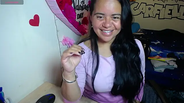 Snapshot of Miss__kendra_ chatting on April 6, 2026, 12:52 am Miss kendra online show from April 6, 2026, 12:52 am