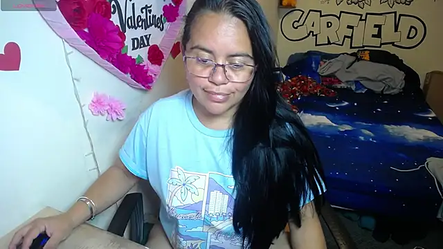 Snapshot of Miss__kendra_ chatting on April 15, 2026, 1:45 am Miss kendra online show from April 15, 2026, 1:45 am