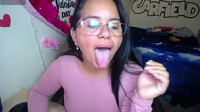 Snapshot of Miss__kendra_ chatting on April 15, 2026, 2:13 pm Miss kendra online show from April 15, 2026, 2:13 pm