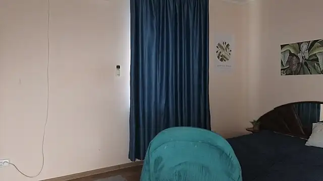 Snapshot of Mirabelle_Velvet chatting on November 11, 2025, 7:19 am Mirabelle Velvet online show from November 11, 2025, 7:19 am