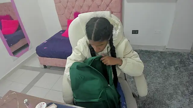 thianahorny online show from January 15, 2026, 11:15 am