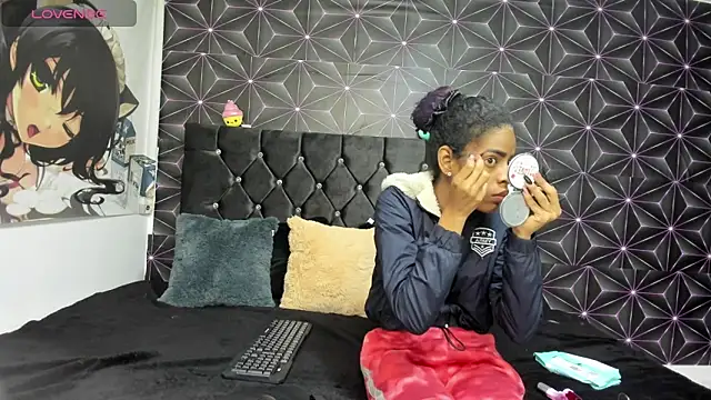 thianahorny online show from March 5, 2026, 12:34 pm