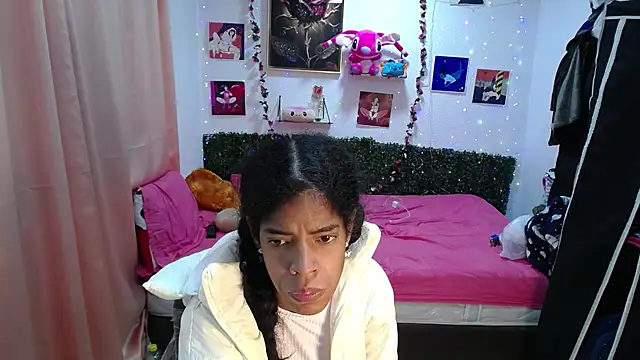 Snapshot of thianahorny chatting on April 22, 2026, 12:50 pm thianahorny online show from April 22, 2026, 12:50 pm