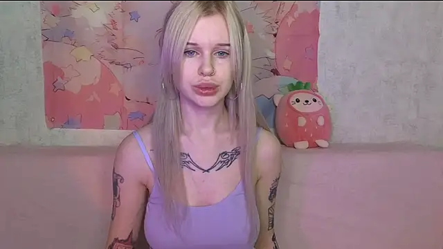 HoneyGold  online show from December 14, 2025, 4:18 am