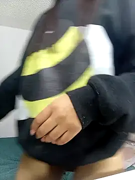 Snapshot of MeganHillss chatting on October 9, 2025, 4:21 am MeganHillss online show from October 9, 2025, 4:21 am