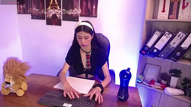 Snapshot of SweetRenata_ chatting on February 13, 2026, 12:01 pm SweetRenata online show from February 13, 2026, 12:01 pm