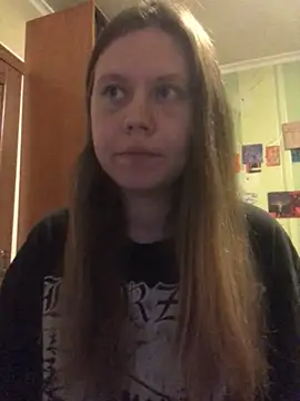 LunaVirelle online show from May 7, 2026, 6:13 pm