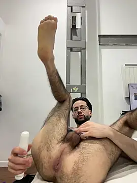 Maryanit online show from April 17, 2026, 12:02 am