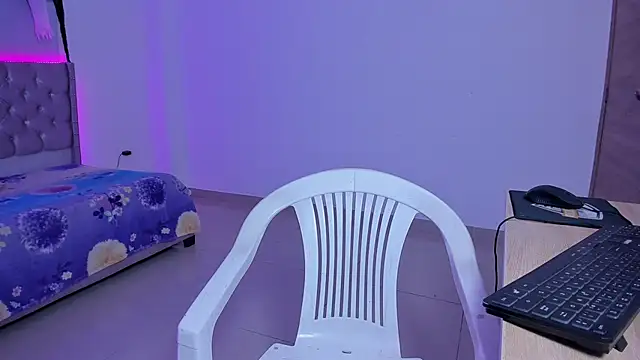 beiby glow online show from November 12, 2025, 1:22 pm