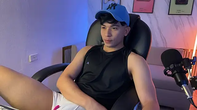 David Nova online show from November 23, 2025, 12:05 pm