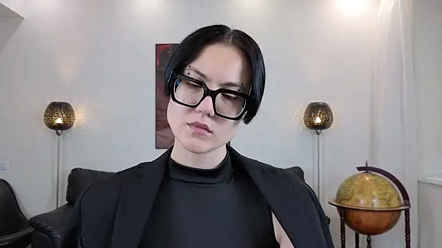 Marie Fitch online show from May 25, 2026, 11:33 pm