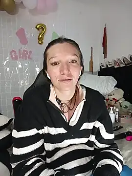 Lucy colee online show from April 15, 2026, 11:49 pm