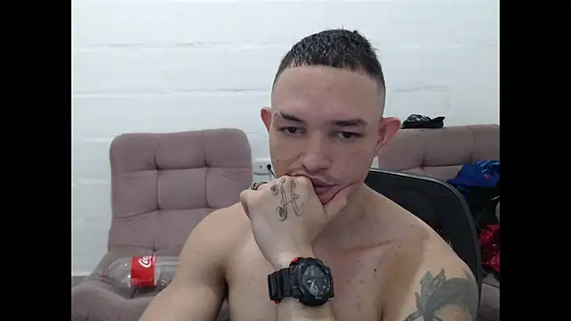 Snapshot of BigMontainsRock chatting on November 8, 2025, 4:45 am BigMontainsRock online show from November 8, 2025, 4:45 am