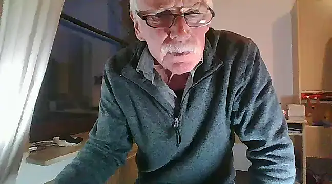 Snapshot of super-snoopy chatting on January 20, 2025, 4:01 pm super-snoopy online show from January 20, 2025, 4:01 pm