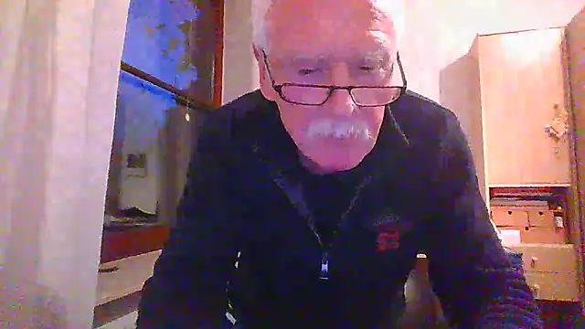 Snapshot of super-snoopy chatting on December 5, 2025, 3:41 pm super-snoopy online show from December 5, 2025, 3:41 pm