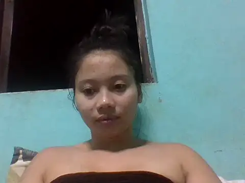 Baby girl0516 online show from October 12, 2025, 12:48 pm