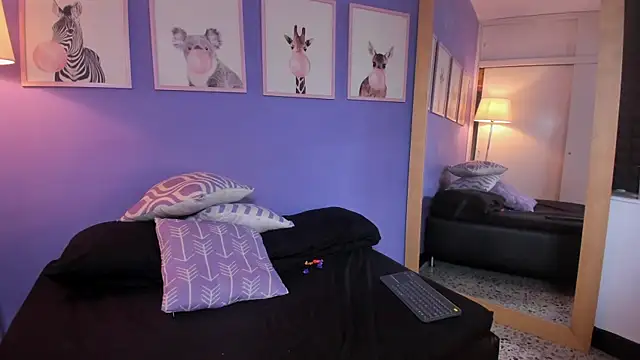 Snapshot of TanishaReyes chatting on October 31, 2025, 7:59 pm TanishaReyes online show from October 31, 2025, 7:59 pm