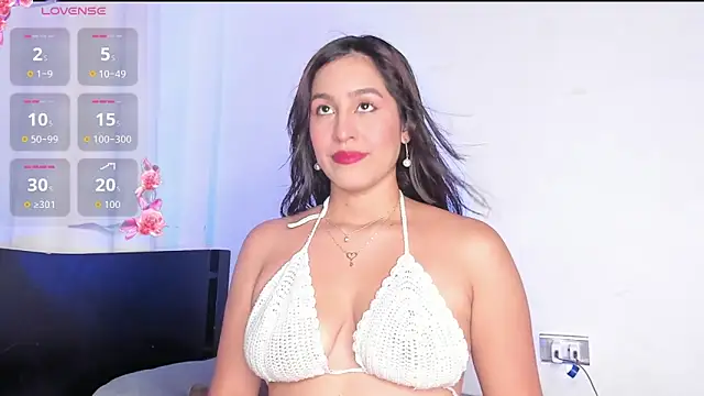 Nyxaraa online show from October 25, 2025, 9:53 pm