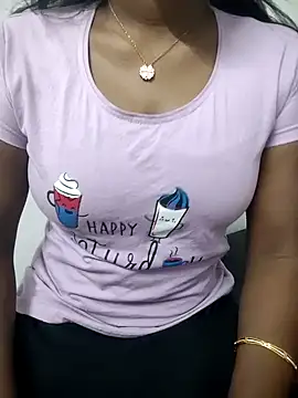 Snapshot of Tamilmallu-duskygirl03 chatting on November 15, 2025, 5:42 pm Tamilmallu-duskygirl03 online show from November 15, 2025, 5:42 pm