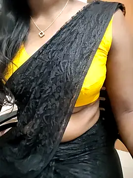 Snapshot of Tamilmallu-duskygirl03 chatting on April 18, 2026, 5:33 am Tamilmallu-duskygirl03 online show from April 18, 2026, 5:33 am