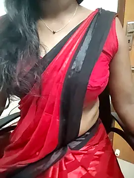 Snapshot of Tamilmallu-duskygirl03 chatting on April 30, 2026, 6:20 am Tamilmallu-duskygirl03 online show from April 30, 2026, 6:20 am