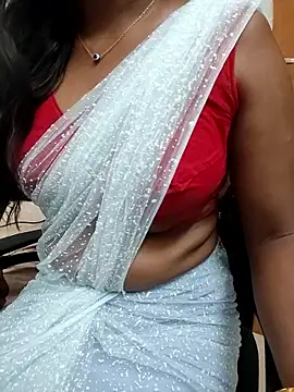 Snapshot of Tamilmallu-duskygirl03 chatting on May 4, 2026, 5:25 am Tamilmallu-duskygirl03 online show from May 4, 2026, 5:25 am
