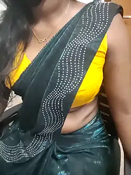 Snapshot of Tamilmallu-duskygirl03 chatting on May 14, 2026, 5:36 am Tamilmallu-duskygirl03 online show from May 14, 2026, 5:36 am