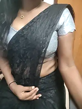 Snapshot of Tamilmallu-duskygirl03 chatting on May 15, 2026, 4:52 am Tamilmallu-duskygirl03 online show from May 15, 2026, 4:52 am