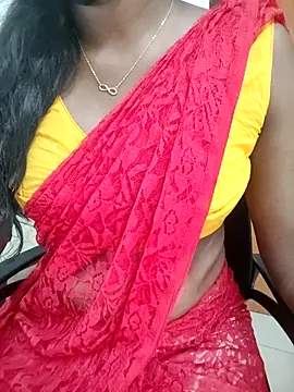 Snapshot of Tamilmallu-duskygirl03 chatting on May 18, 2026, 11:38 am Tamilmallu-duskygirl03 online show from May 18, 2026, 11:38 am