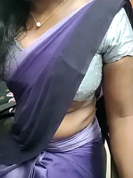 Snapshot of Tamilmallu-duskygirl03 chatting on May 25, 2026, 7:03 am Tamilmallu-duskygirl03 online show from May 25, 2026, 7:03 am