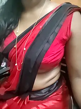Snapshot of Tamilmallu-duskygirl03 chatting on May 27, 2026, 5:26 am Tamilmallu-duskygirl03 online show from May 27, 2026, 5:26 am
