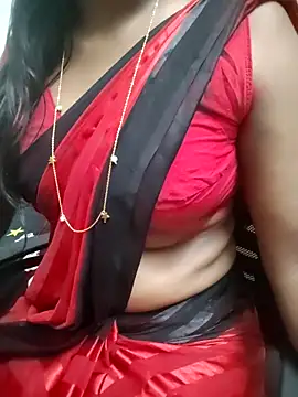 Snapshot of Tamilmallu-duskygirl03 chatting on May 27, 2026, 5:43 pm Tamilmallu-duskygirl03 online show from May 27, 2026, 5:43 pm