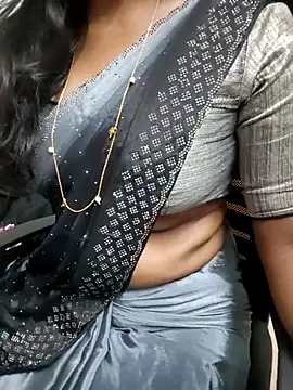 Snapshot of Tamilmallu-duskygirl03 chatting on May 29, 2026, 6:22 am Tamilmallu-duskygirl03 online show from May 29, 2026, 6:22 am