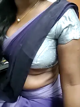 Snapshot of Tamilmallu-duskygirl03 chatting on May 31, 2026, 5:04 am Tamilmallu-duskygirl03 online show from May 31, 2026, 5:04 am