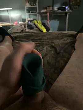 Snapshot of Beastyfuck chatting on February 27, 2026, 2:11 am Beastyfuck online show from February 27, 2026, 2:11 am