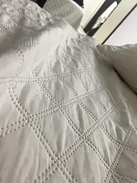 Snapshot of _AlexP chatting on October 28, 2025, 12:36 am AlexP online show from October 28, 2025, 12:36 am