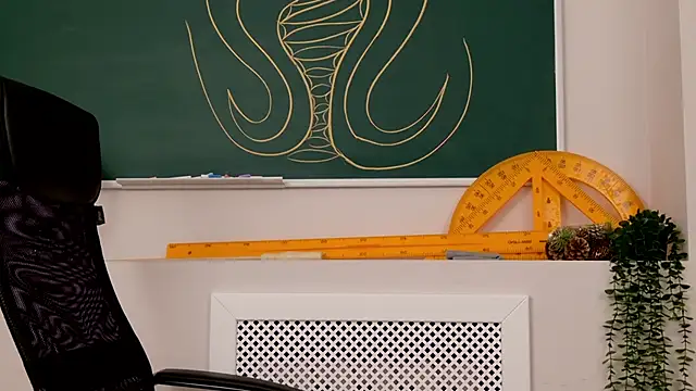 ClaireMathis online show from January 5, 2026, 5:27 pm