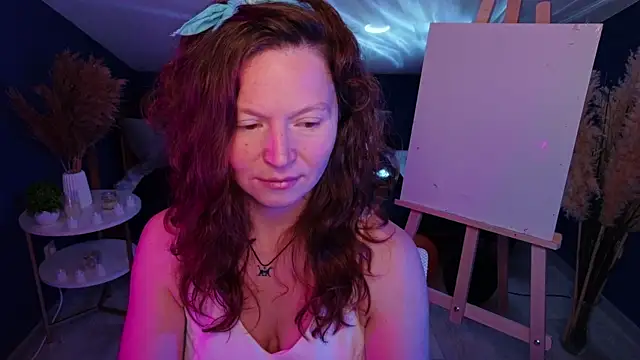 AuroraBorealis   online show from November 6, 2025, 6:36 am