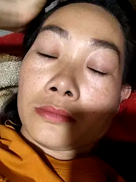 Snapshot of gio-thu chatting on April 7, 2026, 2:06 pm gio-thu online show from April 7, 2026, 2:06 pm