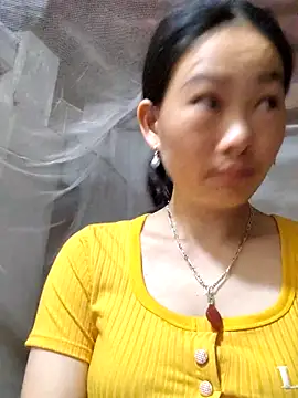 Snapshot of gio-thu chatting on May 7, 2026, 12:43 pm gio-thu online show from May 7, 2026, 12:43 pm