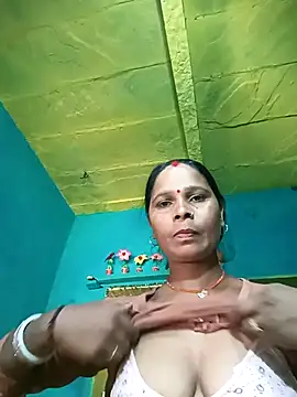 Snapshot of Rt_shreya chatting on November 6, 2025, 4:02 am Rt shreya online show from November 6, 2025, 4:02 am