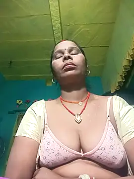 Snapshot of Rt_shreya chatting on November 26, 2025, 4:52 pm Rt shreya online show from November 26, 2025, 4:52 pm